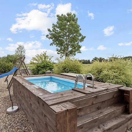 아파트 House Detern